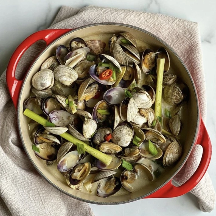 Lemongrass Coconut Clams