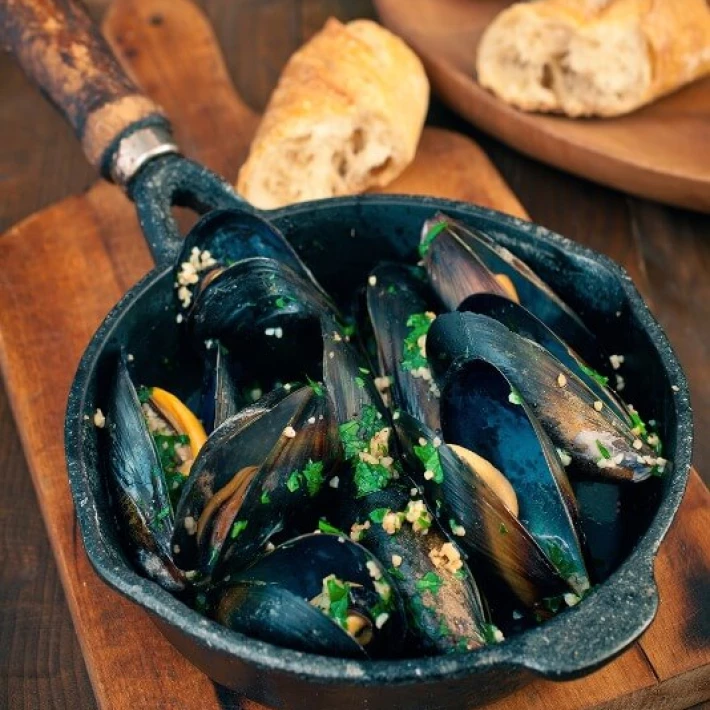 Skillet Mussels
