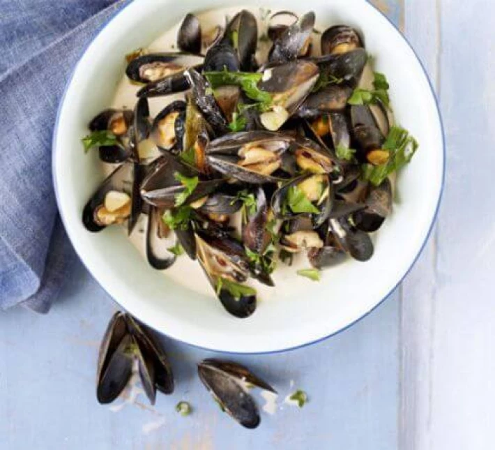 Cider Cream Steamed Mussels