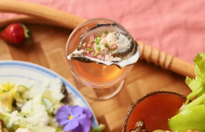 Mignonette Champagne Oysters