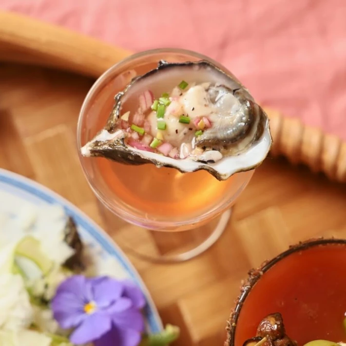 Mignonette Champagne Oysters